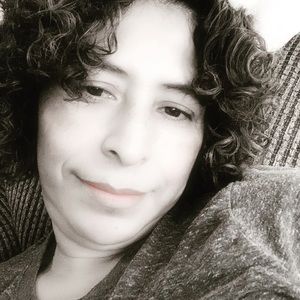 Meet your Posher, Dinora